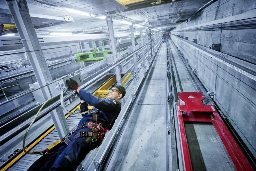 Gördes Asansör Bakımı